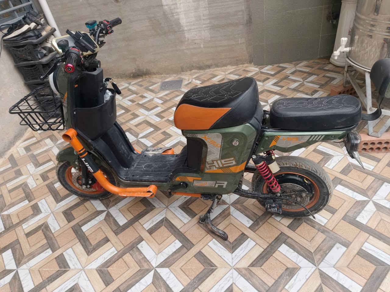 السلام عليكم باسكل شحن للبيع x900 بطاريات عدد 5 نضيفات كله شغال فقط نقص فج بريك وجامرلوغ ينزلن من سعره السعر 350 الف وينزلن من عنده سعر جامرلوغ والبريك الموقع بعقوبه الرحمه


**إذا كنت صاحب هذا الإعلان وتريد حذفه لأي سبب، رجاءا أرسل رسالة إلى الدعم الفني**