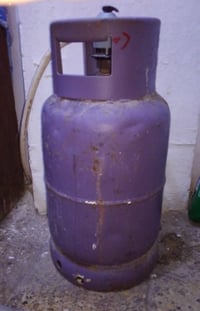 قنينة غاز • فارغة