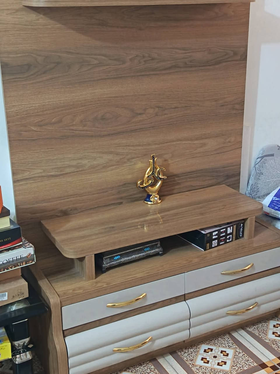 غرفة نوم تركيه جديد استخدام قليل ١٠ قطع السعر مليون و٣٠٠ قفل  للاستفسار ***********
