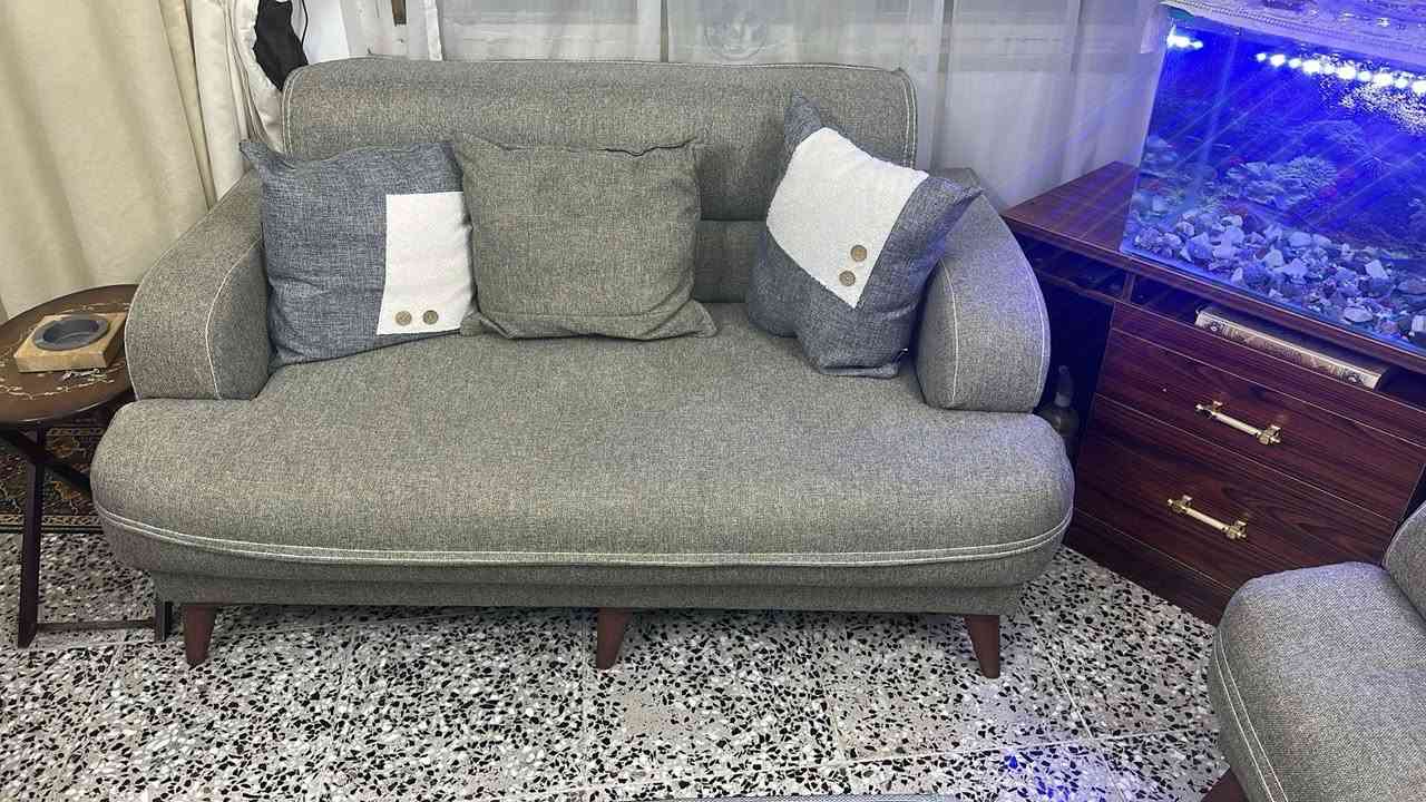 غراض للبيع التخم الرصاصي ٥٠٠
التخم النيلي ٣٠٠
ميز الطعام ٢٥
الطبلات ٢٥
شجره ١٠


**إذا كنت صاحب هذا الإعلان وتريد حذفه لأي سبب، رجاءا أرسل رسالة إلى الدعم الفني**