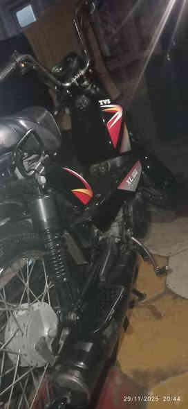 دراجة TVS هندي سرعة 80 نضيفة ما مفتوحة كهربائيات كلشي شغال السعر 300 ألف 
المكان ديوانية حي النهضة (الدراجة بانزين)
الرقم ***********
