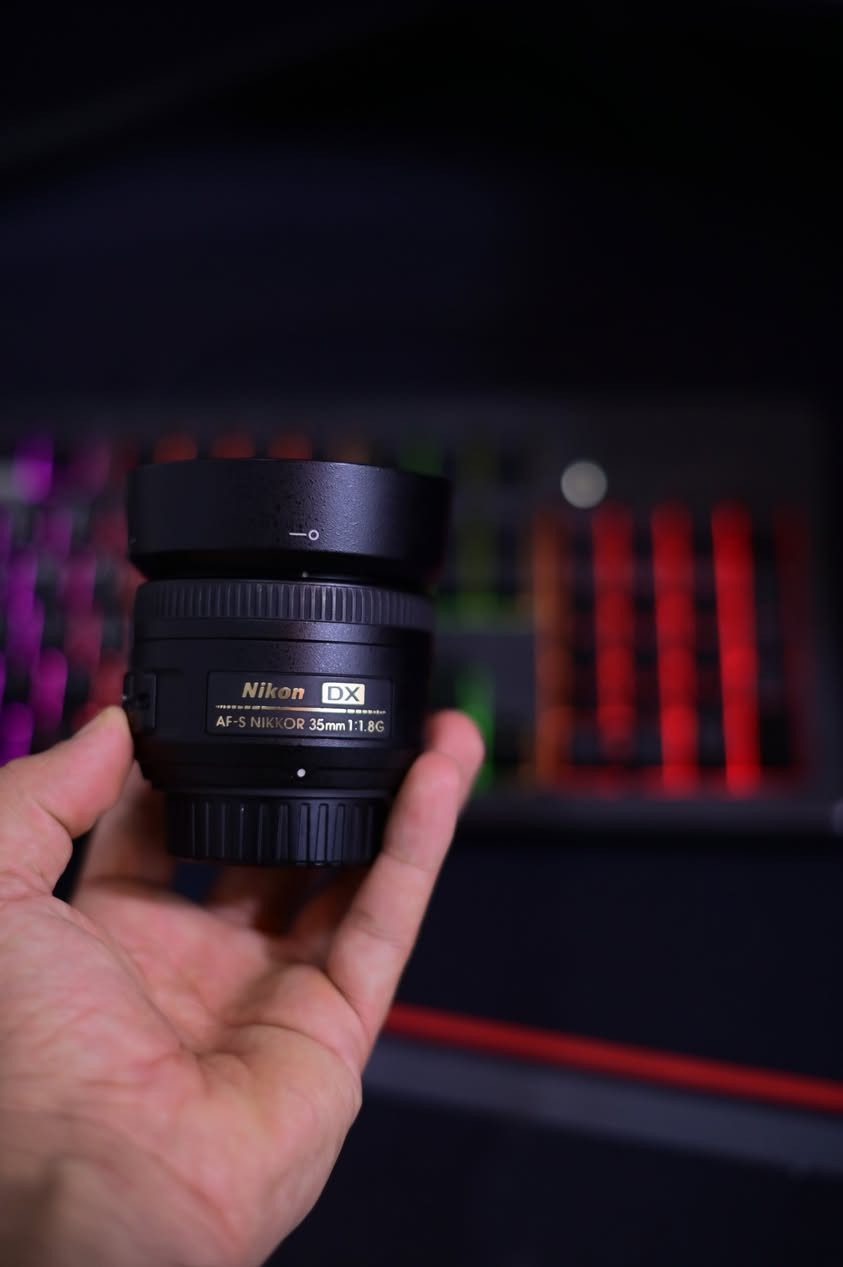 عدسه نيكون 35 f1.8 فقط مفحوصه سعرها حلو 

***********
