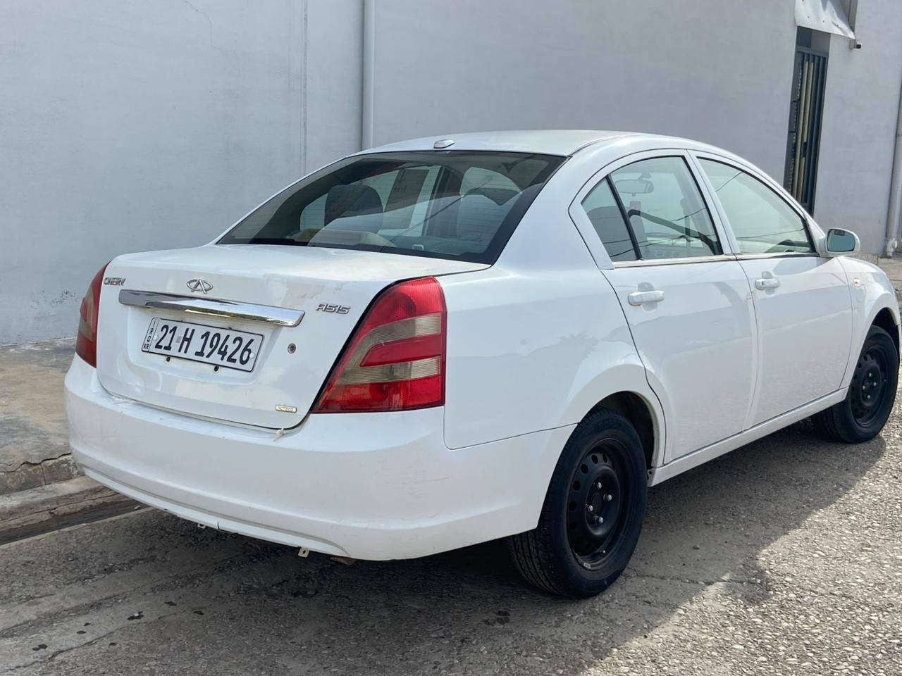 سلام عليكم شيري A5 موديل 2013محرك شرط لا صرف ولا بخار تبريد تدفئه شرط سنويه نهايت 2030جديد هزه جديد صدر كهربائ كلها شرط شغال بطاقه بانزين موجود
 سياره جديده بيها ضربه بل باب سايق نص معجون مصبوغ باب كامل سعر 55بي مجال 
*********** كركوك, العراق
