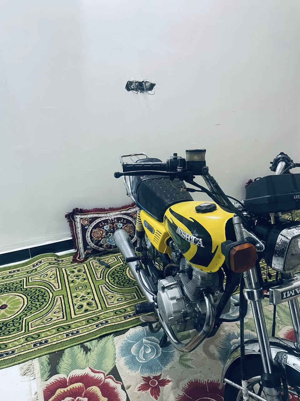 السلام عليكم درجه ارشا معروضه للبيع موديل21السعر 650وبيها مجال  ***********
