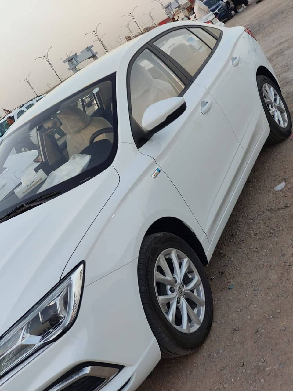 سلام عليكم  سياره امجي 5 سياره زيرو، تحويل من شركه بسمك سياره  سعر 95 وبيها مجال ‏‪***********‬‏
