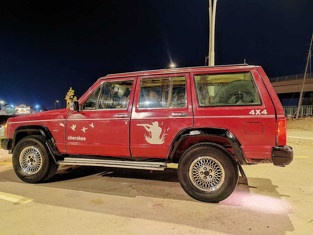 سلام عليكم جيب شاروكي موديل 92 رقم بغداد الماني تحويل سنويه نافذه بل 25 مكينة وكير ثنين ونص ديلكو جديده حداديه جديده كهربائيات شغاله باتري جديد تخم تاير جديد سياره جاهزة مابيهه نقص شرط التراي السعر 35 وبيهه مجال قليل العنوان الناصريه المركز للاستفسار اتصال على الرقم *********** غير متواجد عل فيس اتصل فقط
