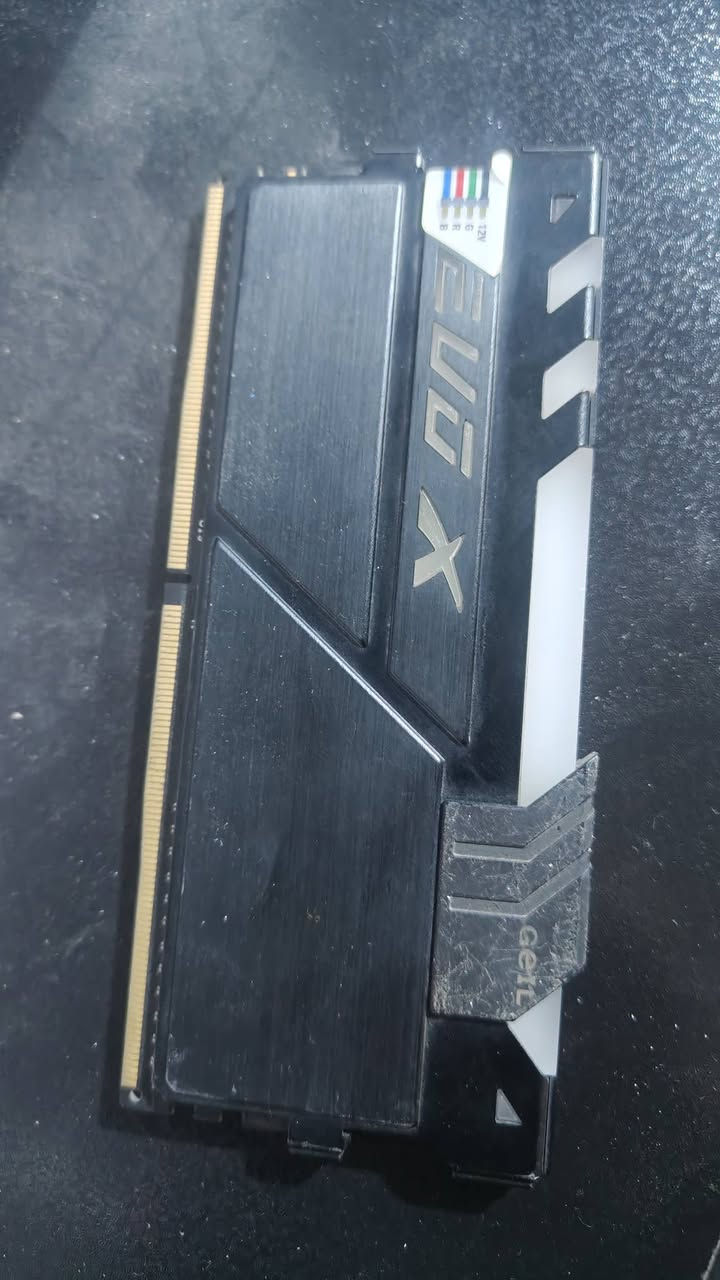 للبيع 
***********
