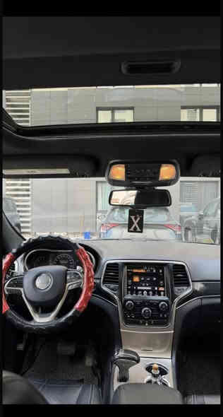 سلام عليكم 
للبيع او مراوس حسب القناعة 
جيب كراند شيروكي 
رقم بغداد باسمي الجديد هزه جديده
موديل : 2014 
فئه : لمتدد 
وارد : امريكي 
ماشيه : 100 الف حقيقي 
مواصفات السيارة : فول 1/1
صندوك كهرباء ، ماوس تحكم وضعيات ، سلايد ، بصمة تشغيل عن بعد ، شاشه كبيره ، كامره خلفيه دوارة ، حساسات ، داخل جلد ، كشنات كهرباء ، كشنات هيتر 
خزن ميموري وضع كشن
" باقي مواصفات الجيب المعروفة
كير مكينة حدادية تبريد بشرط 
تخم تاير جديد 
حدادية جديدة 
سعر , 185
مكان السيارة : حي الجهاد 
رقم الهاتف : 
***********
