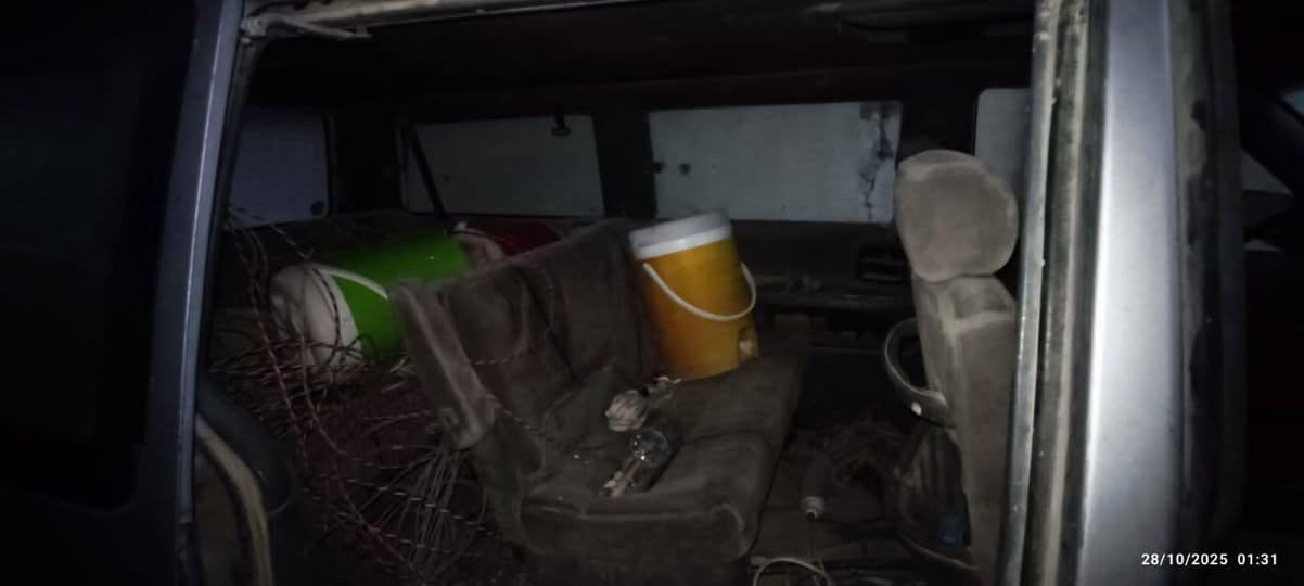 كلايزر موديل 91
شاصي طويل محرك قبل 3 اشهر شديتة وكير شرط 
رقم نينوى اخضر سنوية خضرة مخصص رقم 
كوبون بيهة 
شرط التحويل
عليهة غرامة 200 عالمشتري 
سعرها 13 قفل 
لتواصل ***********
