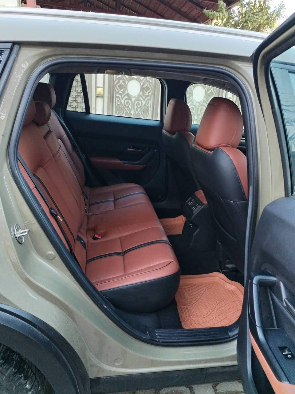 السلام عليكم ورحمة الله وبركاته
مازدا cx50 موديل 24 للبيع او مراوس باقل سعر
ماشيه 23 الف تبديل وصبغ قبق صندوق فقط 
السيارة بسمي بدون رقم صور الضرر بالمنشور 
بيها مواصفات ما يحتاج اكتبها مكاني كربلاء المقدسة 
السعر 200 قفل. اقل من سعرها  .. شباب بس كمرك بالبصرة 10 مليون والله 
أي استفسار اني حاضر ***********
