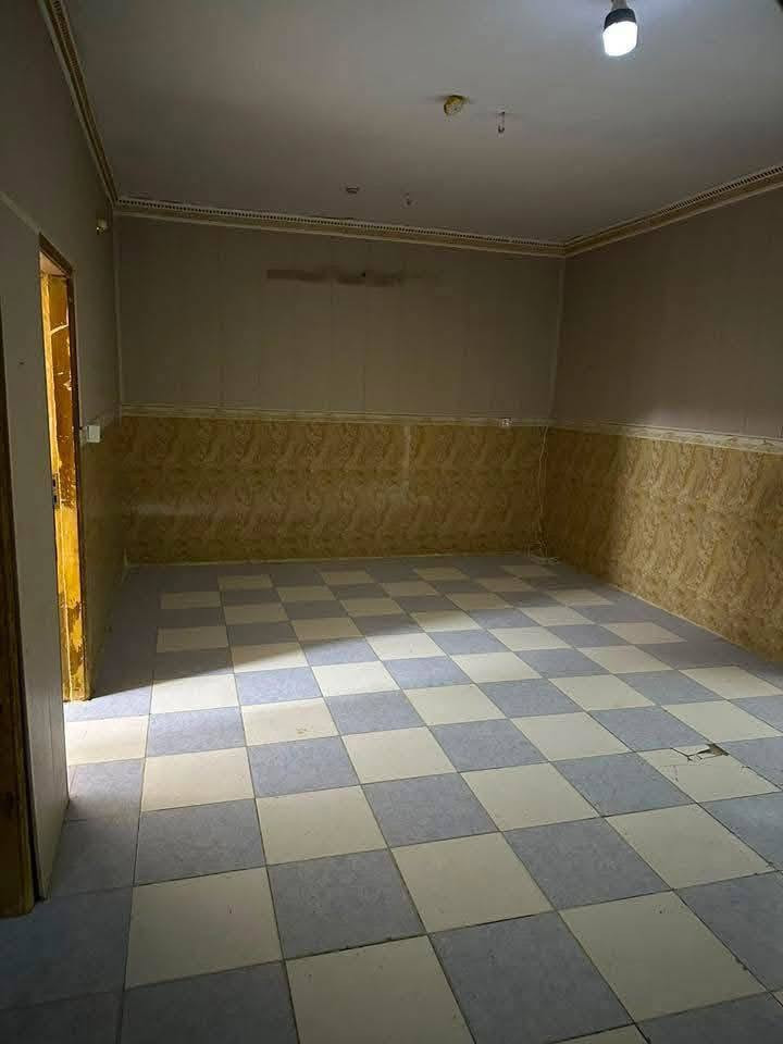 🏡 دار للإيجار – فرصة مميزة للسكن

📍 الموقع: المهندسين – قريب من شارع 60

📐 المساحة: 200 م²

✨ مواصفات الدار:
✅ 3 غرف نوم
✅ صالة
✅ مطبخ
✅ مجمع صحي
✅ حديقة
✅ كراج

📞 للاستفسار /***********

✨ نخدمكم بثقة وخبرة ✨

ــــــــــــــــــــــــــــــ

🔻 لمن يرغب بعرض عقاره للبيع أو للإيجار (طابو صرف، زراعي، أو تجاري) يرجى مراسلتنا، ويسعدنا خدمتكم. 🔻
