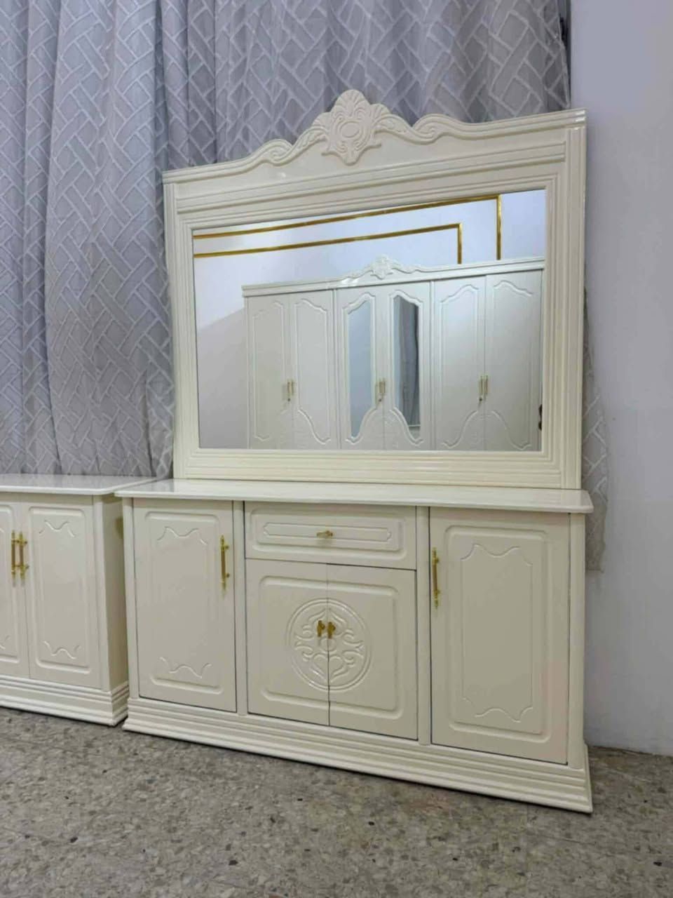 غرفة شغل تسكام بلوك بورد ١٨ملم نجاره عراقي صبغ حراري
فصالة هدروليك الاصلي  
نقل شد مجاني داخل الناصرية 
للاستفسار التواصل


**إذا كنت صاحب هذا الإعلان وتريد حذفه لأي سبب، رجاءا أرسل رسالة إلى الدعم الفني**