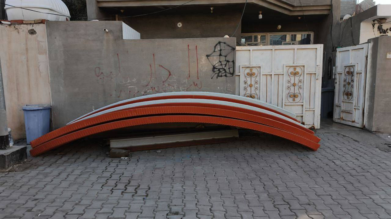 سقيفة للبيع  عرضه 5متر طوله 2/75 متر
سعر 350  ***********
