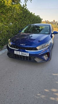 فورتي وارد٢٠٢٣ السياره جديده جدا ماشيه ٥٠ الف فقط بنيد صبغ  ليدور جديد...