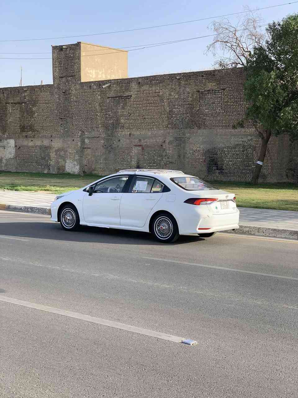 سلام عليكم كورلا هايبرد2025 للبيع هيه ولغراض كفاله عامه  ماشيه 3700 زيرو الرقم *********** السعر 165 وبيه مجال مكان البلديات
