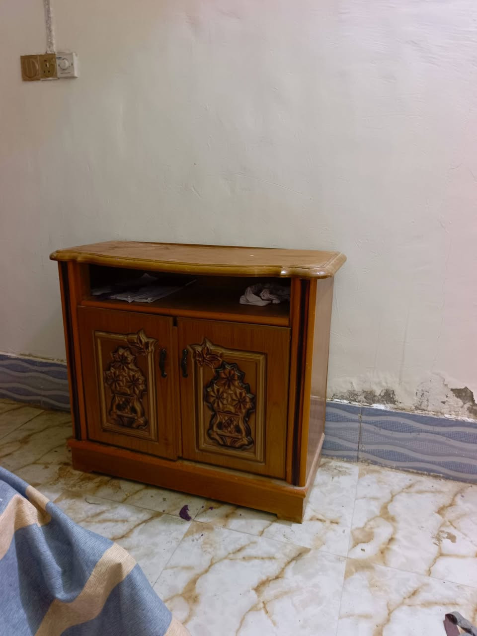 غرفة نوم نضيفة للبيع رقم الموبايل *********** مكاني ناصرية سيد دخيل
