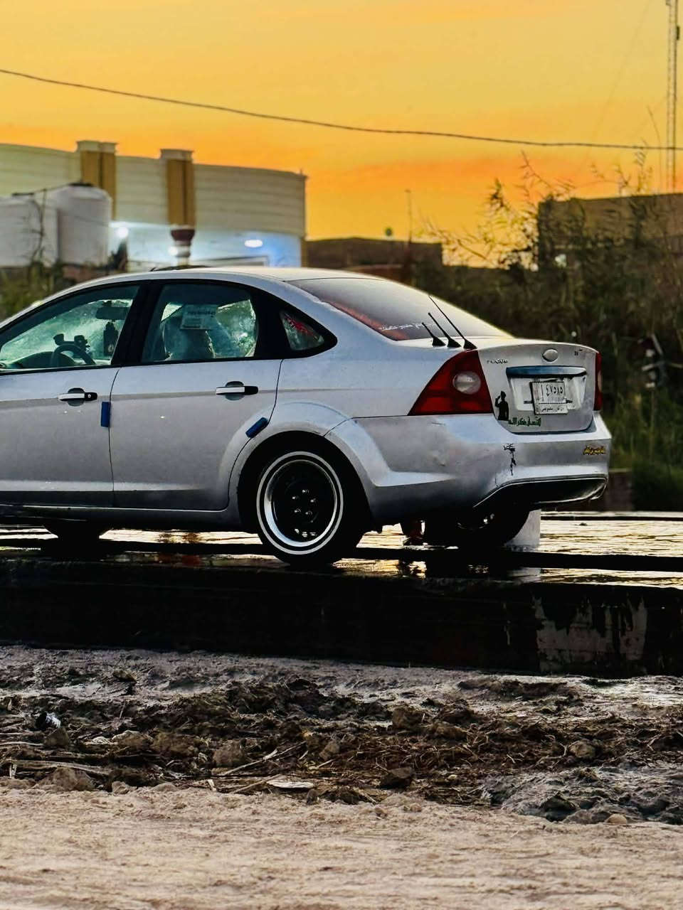 شعندك مراوس نزل
فورد فوكس 2010 رقم ذي قار 
محور كورلا 1600
حداديه 50% كهربائيات شغاله نقص بس الخراطيم مال كمبريسر مامربوط مكانها ناصريه ***********
