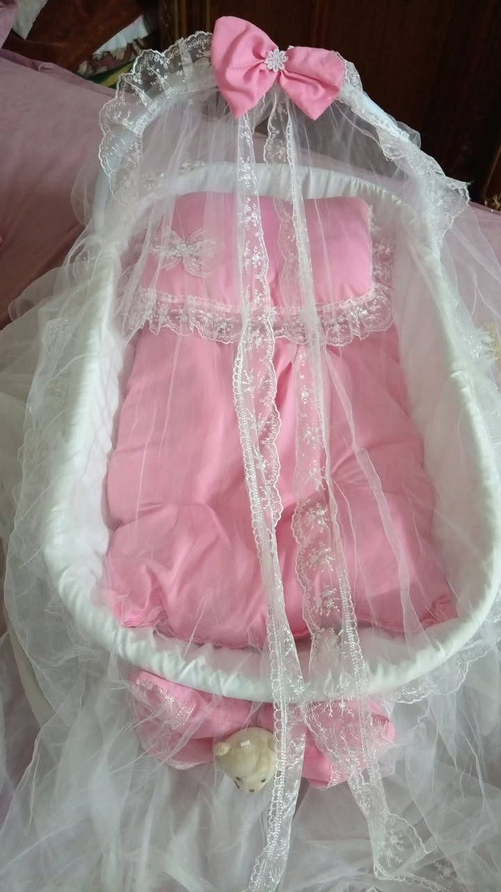 كركوت طفل الواحد ب٣٠ قفل استعمال اقل شهر  جدا نضيفات والله مكان حله 
سبب البيع اشتريت جربايه طفل حجم كبير.


**إذا كنت صاحب هذا الإعلان وتريد حذفه لأي سبب، رجاءا أرسل رسالة إلى الدعم الفني**