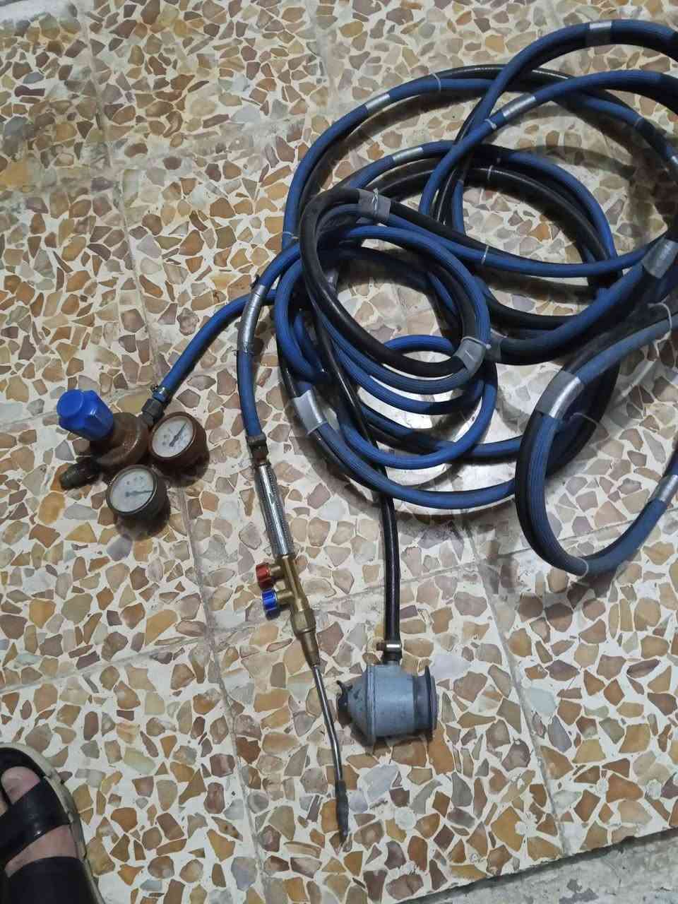 يدت لحيم اوكسجين معه كيج ومنضم وصونده 10 امتار لابيع سعرها 50  شاري اتصل ***********
***********
