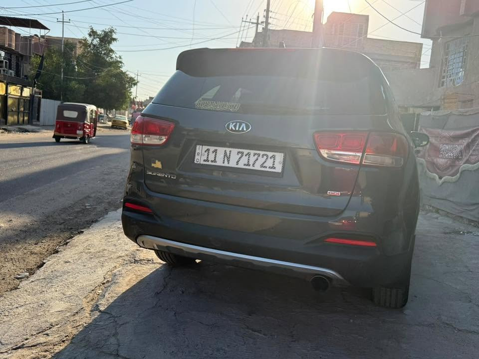 سورنتو 2019 بجم كبس قطعتين خلفيه  135
محرك كير كفاله ماشيه 90    7راكب 
***********
