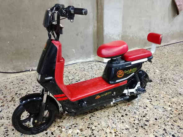 للبيع او للمراوس دراجه شحن جديده علفحص 4 باتريات 3سرع السعر275 للاتصال *********** مكاني بغداد حي اور
