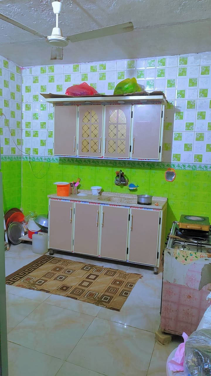 بيت قاطين  البيع مساحه 100مربع
مكان حي رساله قرب ساحه حطين 
خاص مفتوح 
0770 557 4640
