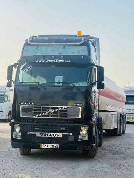 یااللە سلاموعلیک ڤالڤو
2004گیرعادی
سەیارەکە هەموو گیانی تازەیە 
توناج جیبیئیس تازەیە
رەقەمی تازە 
شانسی تازە
هیچی ناقس نیە
سعر:260وەرقە و مجال
رەقەم موبایل:***********
