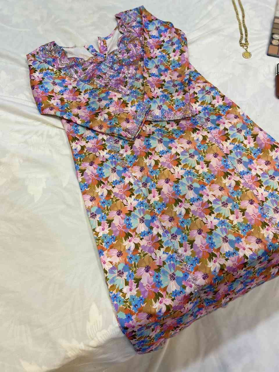 السلام عليكم بنات متوفر مخاوير أطفال ونسائي الاسعار مناسبه كلش  باله نضيفات


**إذا كنت صاحب هذا الإعلان وتريد حذفه لأي سبب، رجاءا أرسل رسالة إلى الدعم الفني**