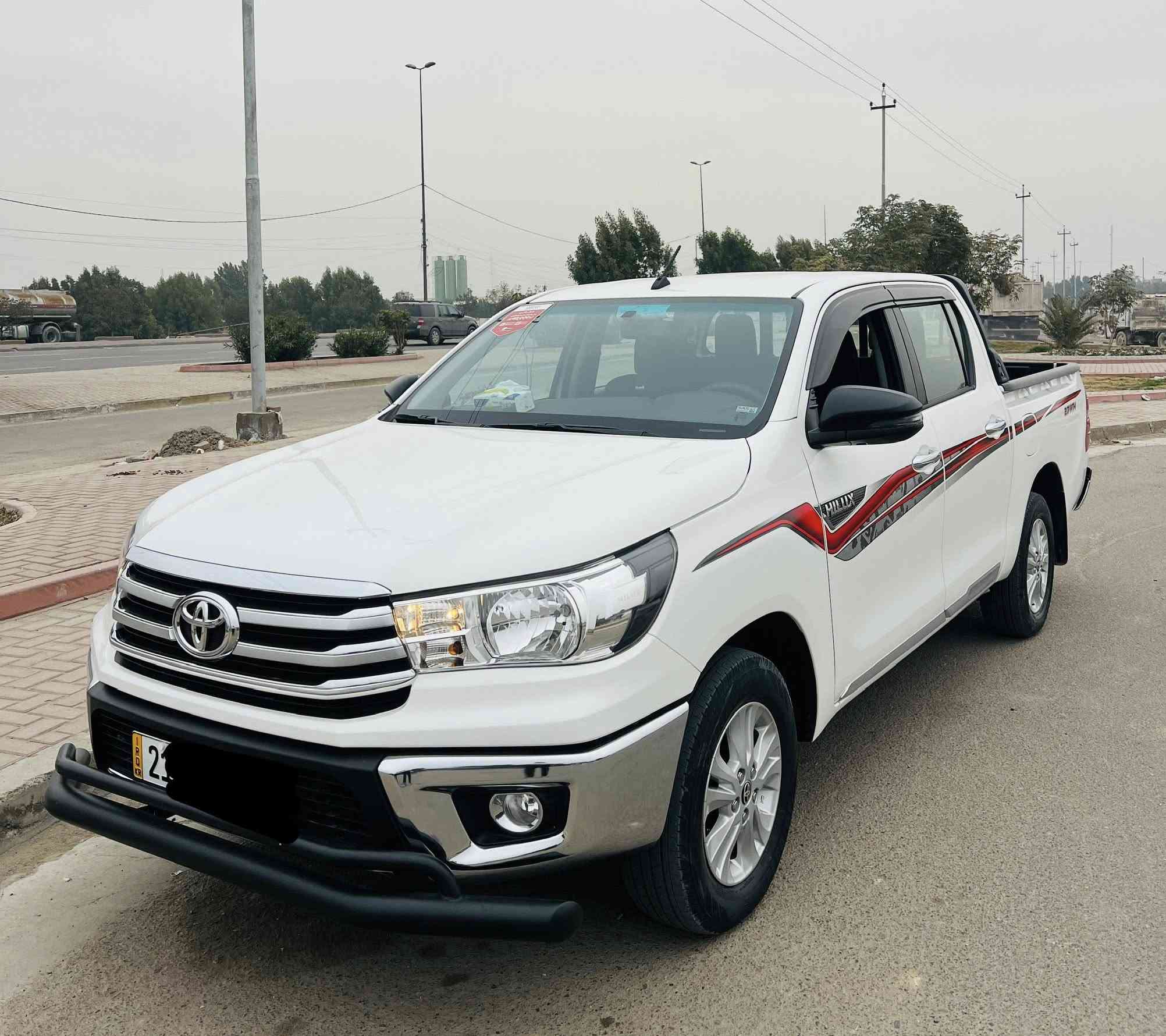 تويوتا هايلوكس ساز فول مواصفات 
موديل 2025
  رقم سليمانية 
عداد 2000 KM
بصمه
كراسي تدفئة تبريد
ثلاجة
مثبت سرعة
شاشه 
كاميرا
حساسات
تبريد خلفي
تحكمات ستيرن
اشاير مري 
امري شفط 
رقم الهاتف ***********
العنوان بغداد السيدية 
السعر 325 وبيها مجال
