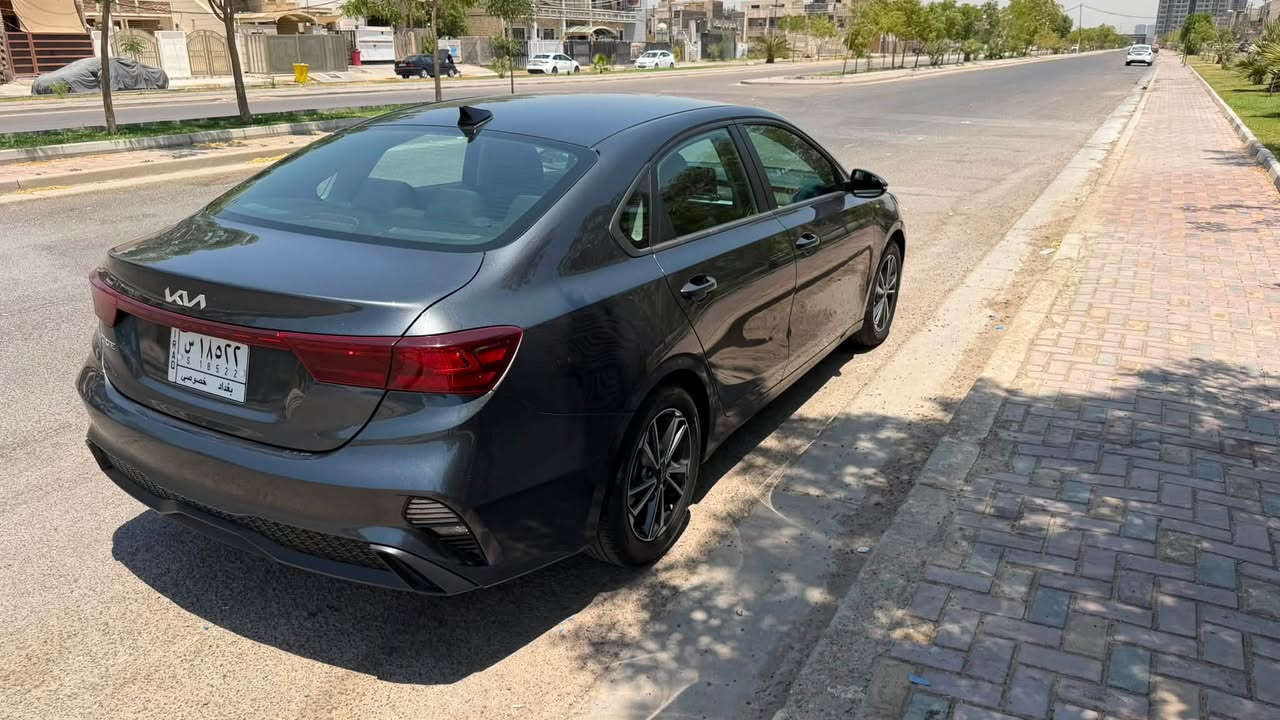 السلام عليكم للبيع كيا فورتي موديل 22 ماشيه 67 الف رقم بغداد معوقين حادثها بنيد فقط مبدل ومصبوغ مكينه 2000 دوش رادار شاشه كامره تحكم ستيرن كامل ومري شفط سياره جدا نضيفه وبدون نواقص باتري جديد تخم تاير جديد ومسويلها ادامه كامله المنضومه البنزين تبريد ثلاجة السعر 137 $ وبيها مجال عنوان بغداد حي الجهاد 
***********
***********

