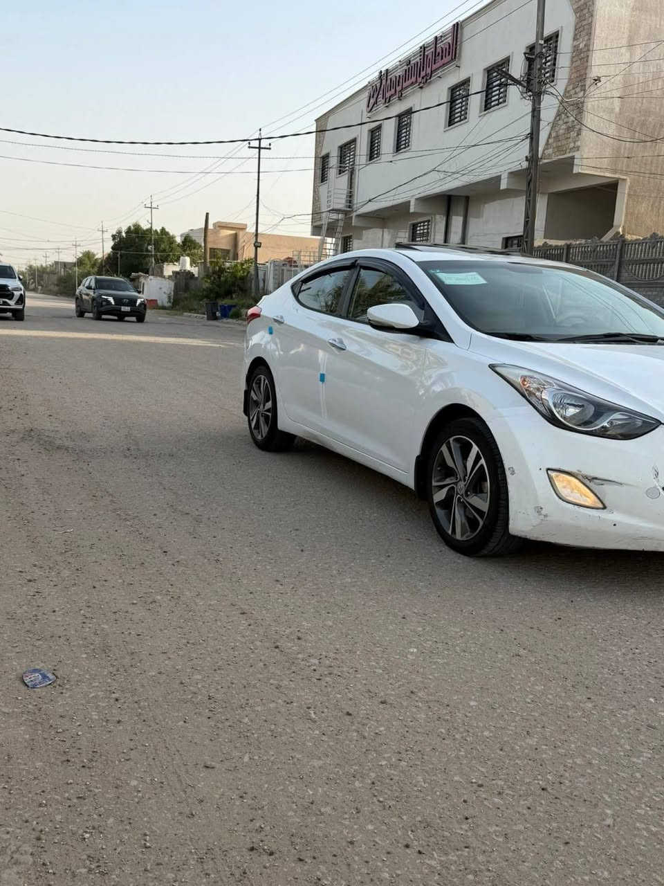 السلام عليكم
الانترى للبيع موديل 2014 بغداد باسمي بيها ثلاث قطع عارضها 107وبيها مجال قليل السياره نظيفه ما بيها اي نقص السونار مرفق مع الصور مكان السياره بغداد المحمودية 
***********
