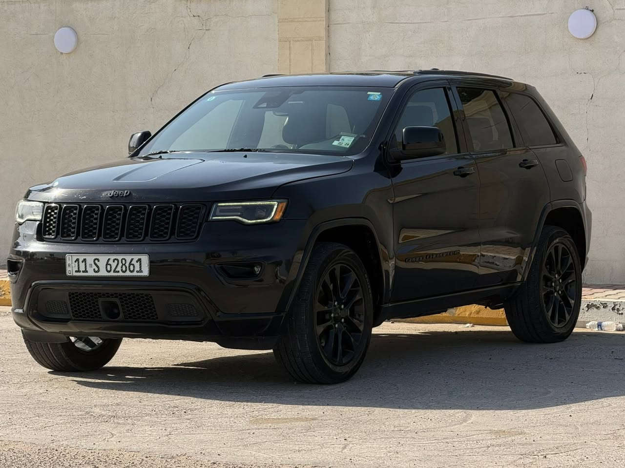 ‏‎جيب شيروكي بلاك توب 2022  امريكي
‏‎رقم بغداد بسمي تحويل مباشر صور الحادث مرفقه بدون ضرر بدون صبغ 
ماشيه 52 الف mi 
‏‎ ⁃ فتحة سقف / كشنات كهرباء  / رادار خلفي امامي  / رادار جانبي / النقطة العمياء  /حساسات امامية وخلفية-  /شاشة كبيره- /محرك 6 سلندر  /   /دفع رباعي 4*4 - كشنات  جلد / توقف ذاتي /

عنوان بغداد العطيفيه 📍📍

للتواصل : ***********
