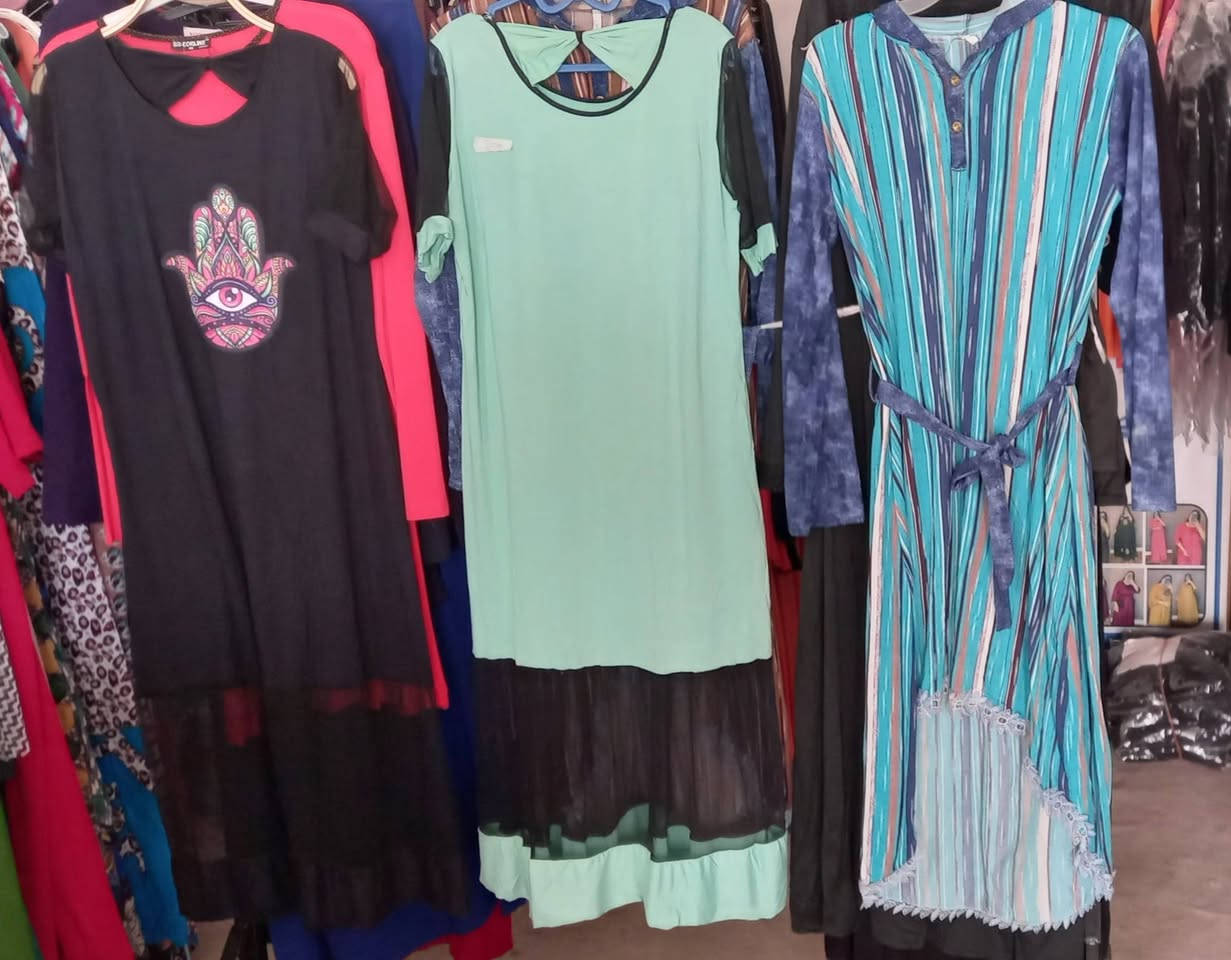 تعلن ازياء المسره للتخفيضات
 عروضنا مستمره وزبائنا يدللون واسعارنا بعد انسب وانواع الدشاديش الكشمير الصيفية والقمصان والفساتين بعد أجمل وارقى وبأسعار مخفضة تبدأ من ٣٠٠٠ دينار وعرض ٥٠٠٠ دينار وكما يتوفر تشكيلات باسعار اعلى ومخفضة واجمل التشكيلات من الملابس النسائية والأطفال اهلا وسهلا بكم للتواصل 
*********** 
قضاء بلد شارع الأمير مقابل بيت وعيادة الدكتور الجراح قاسم حاتم القيسي 
تفضل شوف المنشورات وتدللون علينا
