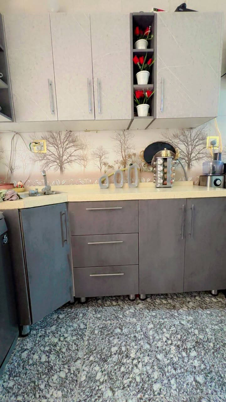 السلام عليكم
كاونتر تركي للبيع بسبب الانتقال نظيف جدا السعر ٤٠٠ للاستفسار الاتصال على ***********
