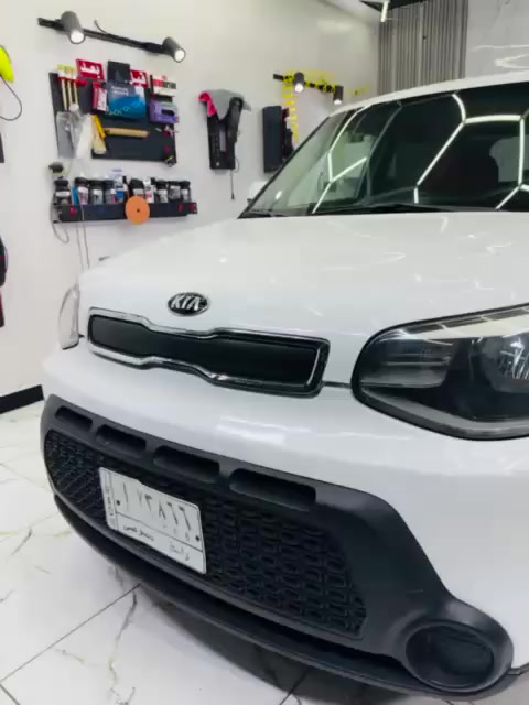 السلام عليكم ورحمة الله وبركاته
 كيا صول موديل 2016 
 السيارة وارد امريكي حادثها موضح بالسونار

مكينة      1600      GDI  كير AT  كفالة من الفتح والتبديل 
حدادية وتبريد وتخم تايرات وباتري ومنظومة المي والبانزين كله جديد السيارة مال جناي كاملة مكملة من كل النواحي 
المواصفات المعروفة ثلاث وضعيات قيادة ونظام اقتصادي للبانزين وتحكمات سترين 
رقم بغداد بأسمي تحويل ثاني يوم

مكان السيارة واسط قضاء النعمانيه
متواجد على الخاص
 رقم الهاتف 
***********
سعر السيارة 107$
