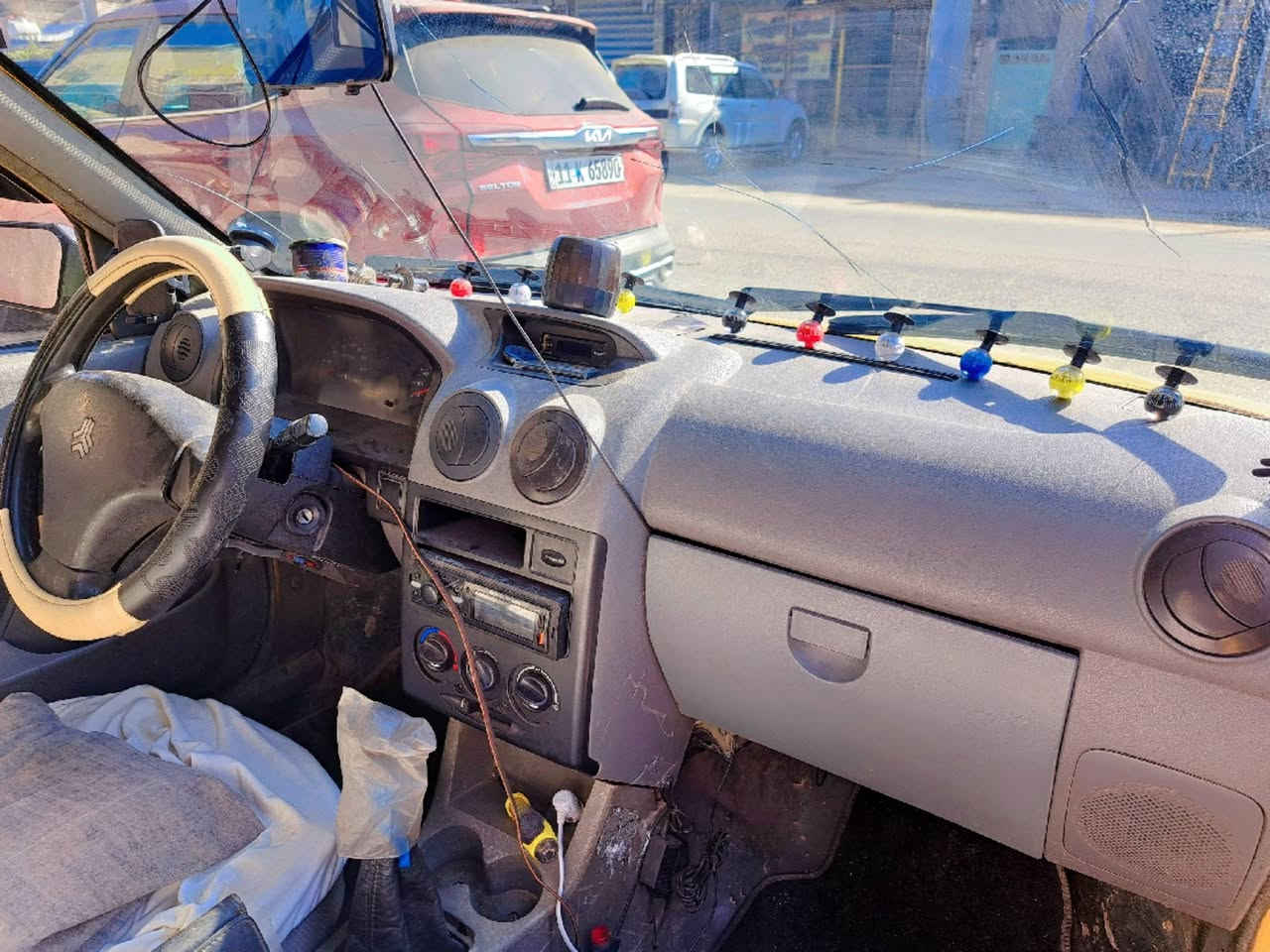 السلام عليكم سايبا٢٠١٣تحويل مباشر
صدر جديد 
مشط استرين جديد
راديتر ٣خطوط جديد
شواصي بلاديه لا فطر.ولا خياس
باتري جديد
كهربائيات شغاله
بيه بس كام شفت يرادله تبديل 
السعر ١٨ بي مجال
بغداد ***********
