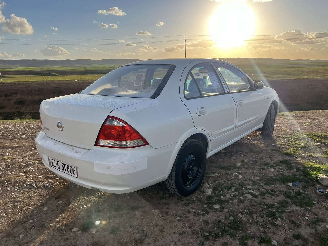 صه ني كؤري 2011
شتيكي زور نمو نه و جوانه گيرو مه كينه ي به شه رت سه نه وي 
تا زه يه چوار تا يه ي تا زه يه  يه ك په له يه بجوك به قه د نا و له پي بؤ ياغي هه يه ته بريت ساردو كه رم به شه رت نا و زه رد 2 جام كا ره با گير عادي شو ين چم چمال 
نرخي 92 مه جال 
***********
***********
