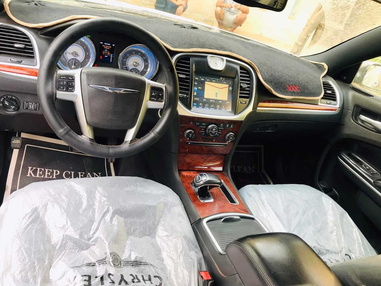 سلام عليكم
للبيع  اوباما 
موديل 2012

السيارة فول مواصفات 
حادثها باب وراه السايق والجاملغ الخلفي 
وبيها بارد هنا موجود مقطع فيديو لتوضيح 
مكينه سته سلندر 3600 
المواصفات :
بانوراما ( فتحه سقف طكتين ) 
بصمه ( ابواب + تشغيل + جنطه )
تشغيل عن بعد 
ويل 18
لايت زنون عالي ناصي 
كامره خلفيه 
كشنات جلد 
شاشة كبيرة اس ار تي 
كشنات اماميه كهرباء 
اربع كشنات تدفئه 
تحكم بالستيرن  
كير طياره 
#السعر 155 وبيها مجال 
مكان السيارة بغداد الدورة 
للاستفسار اكثر اتصل ع الرقم 
‭ 0790 164 4281‬
