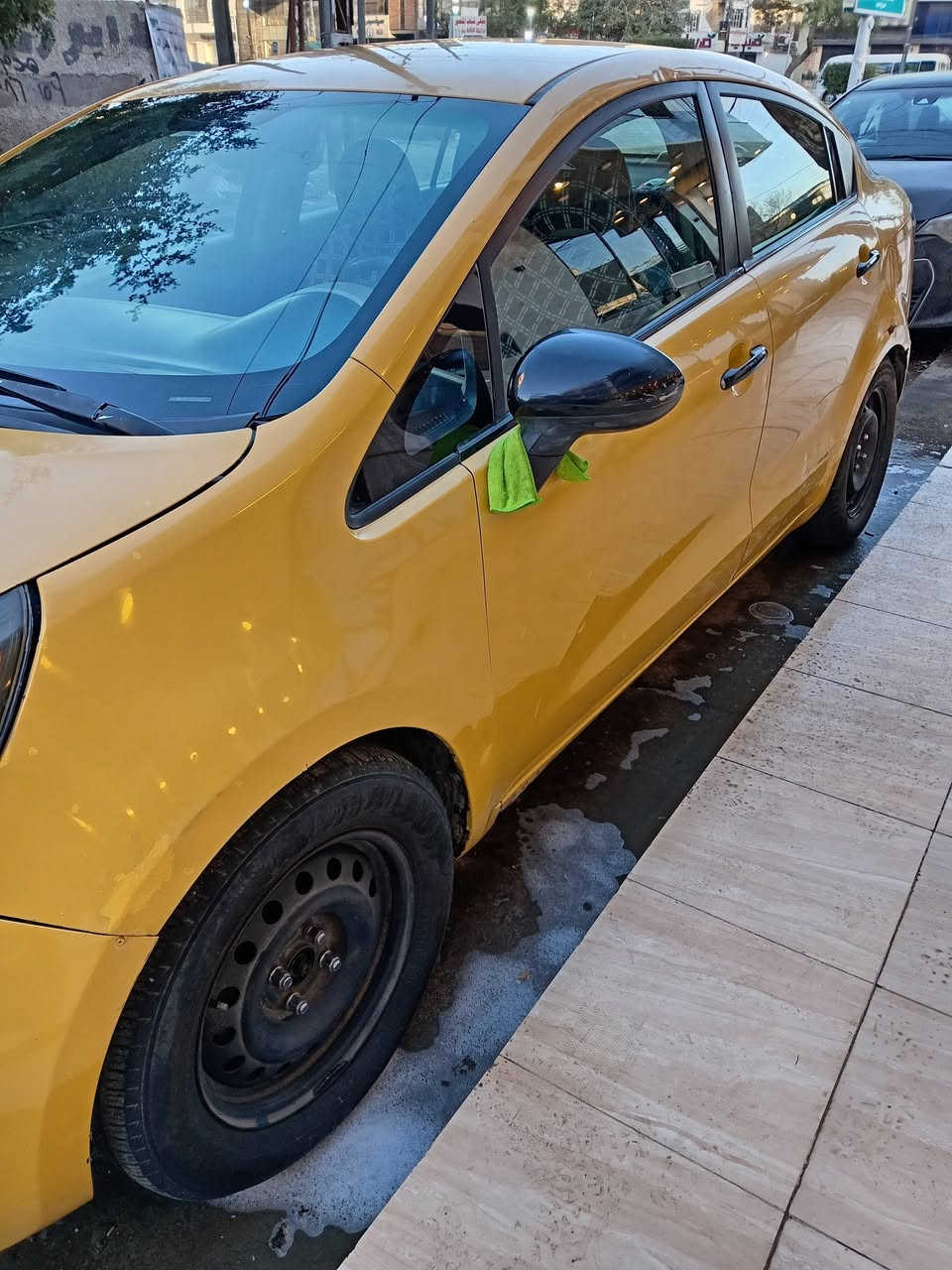 سلام عليكم كيا ريو للبيع موديل 2013 خليجيه حادثها جاملغ خلفي مكاني بغداد حي الجهاد ***********
***********
