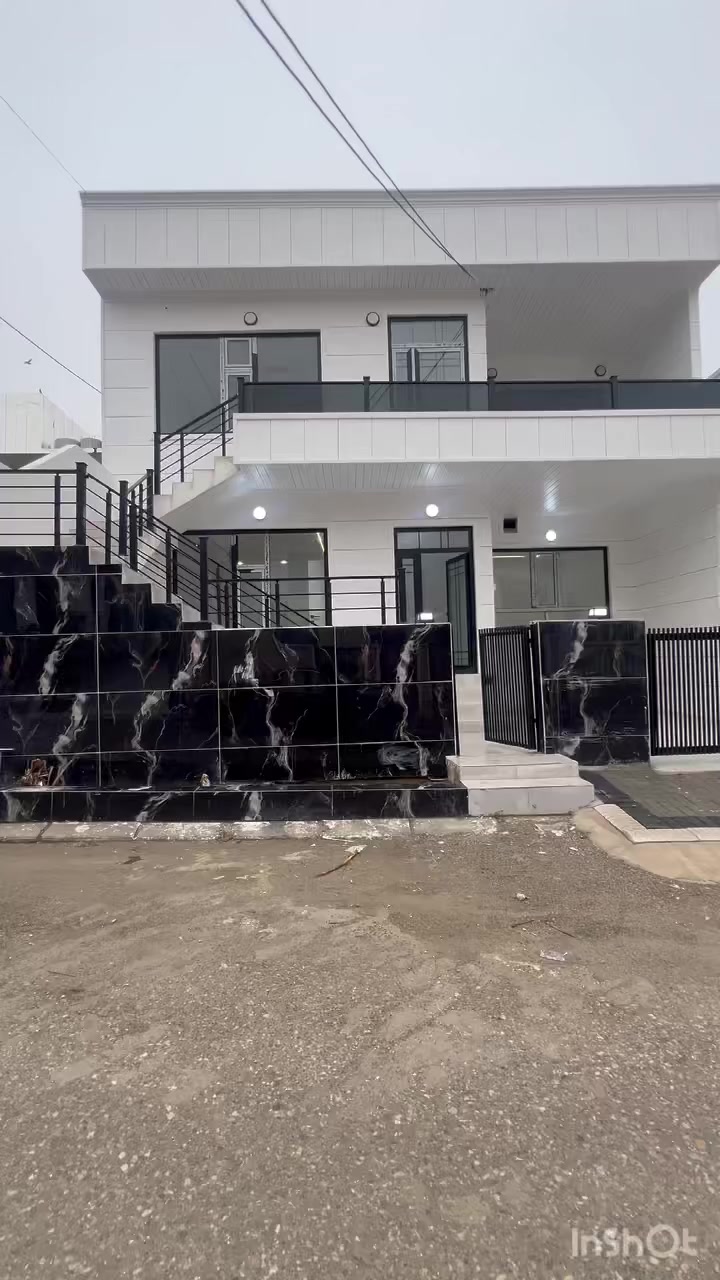 كؤد933

خا نوو له خؤشترين شويني. تاڤگه 
نيزيك. مار گريت. 
و هه فته بازاره كه 
‏‎200 مه تر

روبي قيبله 
دوو نهؤم. بؤ دوو مالي ته واو جياواز 
نهؤمي يه كه م. ميوان و متبق كرا وه. مساعيد متبق  سئي نوستن. مشته مه لات 

  نهؤمي دوه م. ميوان. و متبق تيكه لاو.  مساعيد متبق. مساعيد سئي نوستن. مشته مه لات
هه وره بان

________________
‏‎‏‎‏‎💰بۆ زانینی نرخ ژمارە (١) لە كۆمێنت دانێ 
‏‎‏‎‏‎بـۆ زانیاری زیاتر سەردانی نووسینكە بكەن

‏‎ـــــــــــــــــــــــــــــــــــــــــــــــــــــــــــ
‏‎ئەگەر تۆی بەڕێزیش ئەتەوێت مووڵکەت  بفرۆشی 
‏‎ئەوا وێنە و زانیار تەواوی موڵکەت بنێرە ، 
‏‎لە ڕێگەی . واتس ئاب و ڤايبه ر ***********

#Rams #happymonday #بەنرخێكیی
