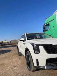 سورنتو ٢٠٢٤ • ماشي ٣٢٠٠٠ كم • رقم بغداد