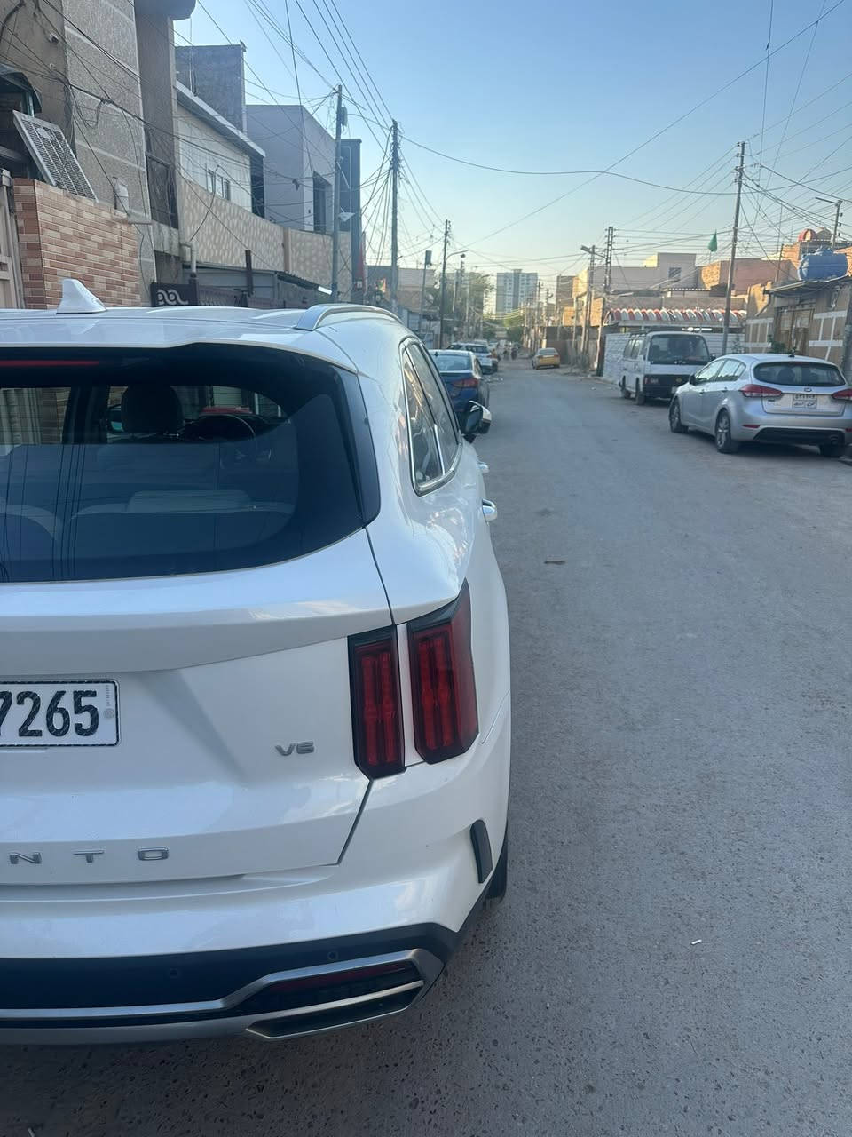 سورنتو موديل ٢١ خليجي بغداد باسمي.      ماشيه ٩٥الف كيلو.
بصمه 
انارة ترحيب 
مري شفط 
كرسي كهرباء
٣ قطع تبريد 
٧ راكب 
فول عدا الفتحة 
سونار مرفق 
***********
