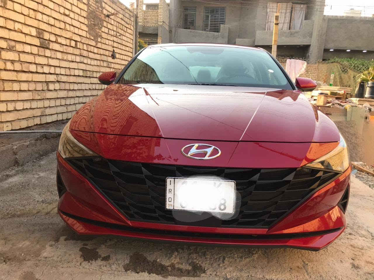 السلام عليكم
النترا موديل 23   محرك 2000 ماشية 17 الف مايل سيارة بوضع الزيرو 
حادثها فقط دعامية خلفية مبدلة امريكي نفس اللون الباقي كفالة ليبل واحد 
مواصفات  
ويل كب 17 
شاشة كبيرة 
رادار امامي - خلفي - جانبي 
قيادة ذاتية 3 وضعيات 
سايد بريك دكمة 
اشاير بالمري - حساسات 
 
العنوان / الزعفرانية 
الهاتف / ***********
