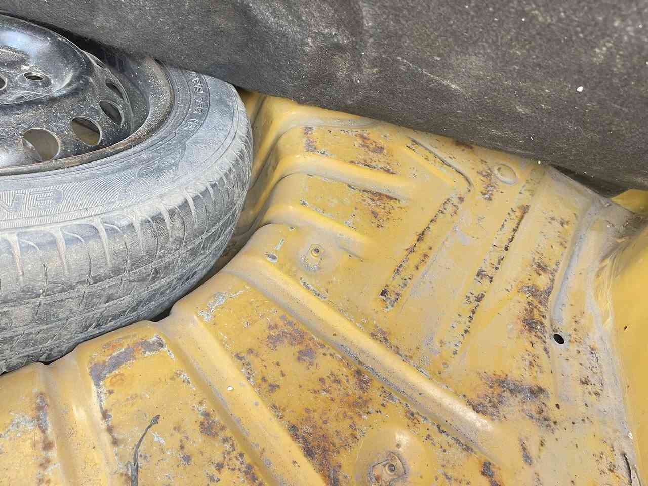 السلام عليكم سايبا ٢٠٠٩بسمي مصفره هيئة وغرامات رقم جديد تحويل ثاني يوم كير مكينه تبريد صدر خير الله تتفئة شغاله تخم تاير وويل جديد بيها طخه باب سايق كد شبر فوك تريشه ومصلحه نفسها وجاملغ ايمن صبغ جماليه ومعمر خياساتها وباقي بلادي السعر ٣٥ وبيها مجال حك الجيه مكاني السيديه ***********
