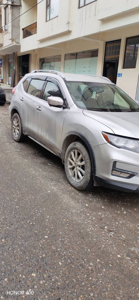 نيسان روج 2019 SV فول ماعدا الفتحة صبغ 2 قطعة ويوجد تعديل بارد ماشية 117944 هاتف *********** سعر 168ورقة تواجد دهوك
