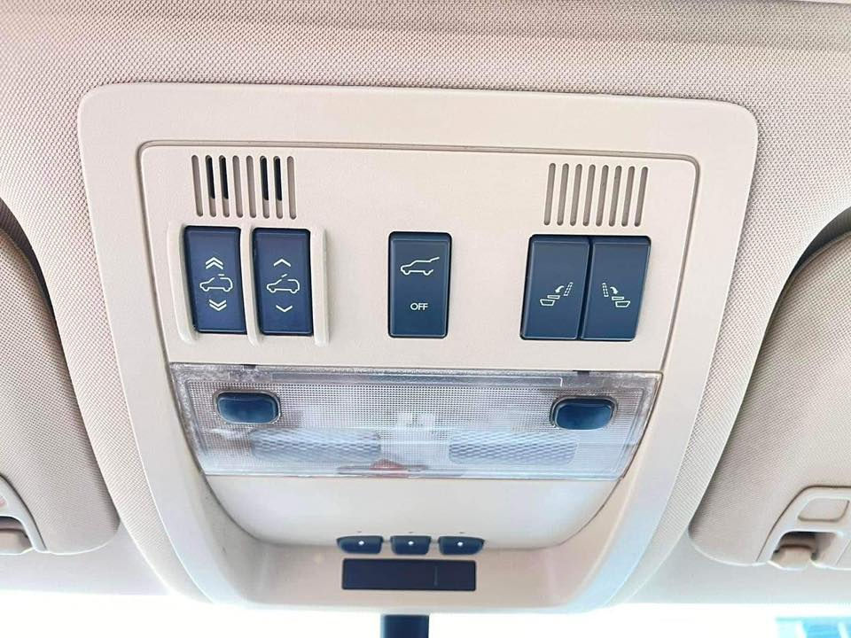 السـٌلام عـليكمٓ كاديلاك اسكاليد 2007ادوات مكفولة من الكص والضربة والفتح اكفلها عشاير وسرقة اللون صدفي السيارة جديدة بمعنى الكلمة السعر 120
السيارة جاهزة من كل النواحي 
إذا اكو مراوس أرسلها خاص بشرط 7 راكب 
***********
