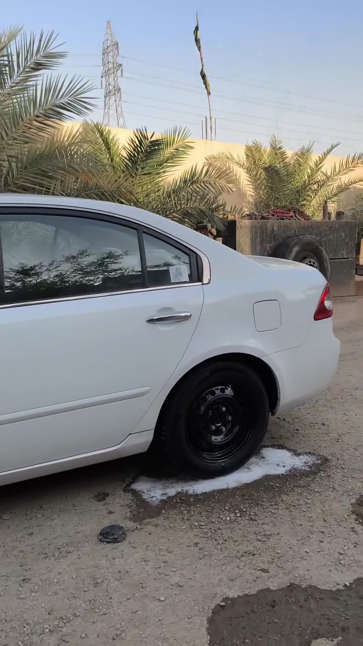 سلام عليكم كيه ابتيمه 2007وارد خليجي باسمي بيها جاملغ امامي ولباقي  كفاله حداديه 100/100تبريد ثلج نقص برغي ما بيها ستخدام شخصي من شغل للبيت سعر تصل وبيك خير ودلل/***********
