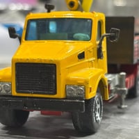 كرين حرامي  Volvo  المُلقب أبو زلوف 😍  صناعة قديمة  صناعة ألمانيا الغر...