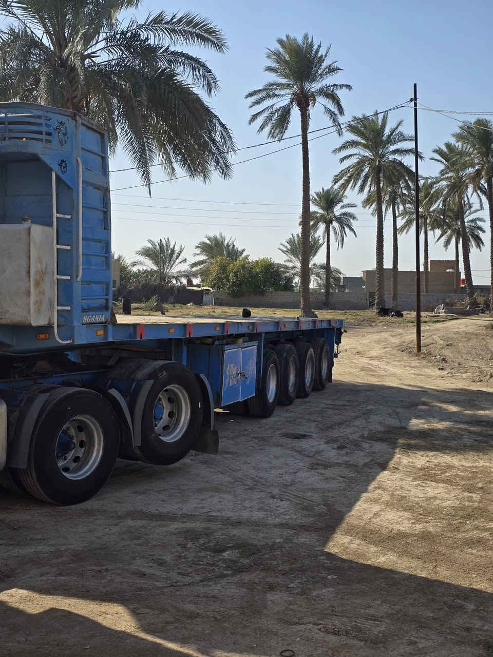 سلام عليكم البيع سكانيا 2004 سحال خلفي المكينه 8 كير 900 3×3 /جاهزه العمل /مكان الحله / مكلف بالنشر اتصال ع رقم  ***********
