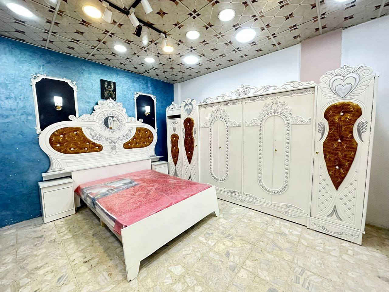 السعر  خاص الاسعار من 950 الف  المليون
🔅تفاصيل الغرفة المرمري  ....

 خارج ٤ملم ام دي اف 🔺
وداخل صاج ٣ملم 
صبغ حراري  درجة اولى 

عدد القطع  ٧ قطع 😍
🔺1 //جرباية  قياس  ١٦٠ × ٢٠٠ 
🔺//ميز جانبي ايسر قياس ٥٠
🔺2// وميز  جانبي  قياس ٥٠
🔺3// زاوية ارتفاع مترين عرض ٨٠
🔺4// وميز بلازمه  
🔺5//وميز مراية ارتفاع مترين عرض ١٢٠
🔺6// وكنتور ٦ باب  ارتفاع مترين و١٥ طول ٣ متر و١٥

القطعه الثامنة حسب الطلب شازلون
سعرها ٥٠ الف ❤️

(توصيل مجاني مركز بغداد )
التوصيل يشمل الشد مجاني 🔥
(اطراف ٥٠)
باقي المحافضات حسب البعد
شازلون سعرها ٥٠ الف
شازلون مخزن ٧٥ الف


**إذا كنت صاحب هذا الإعلان وتريد حذفه لأي سبب، رجاءا أرسل رسالة إلى الدعم الفني**